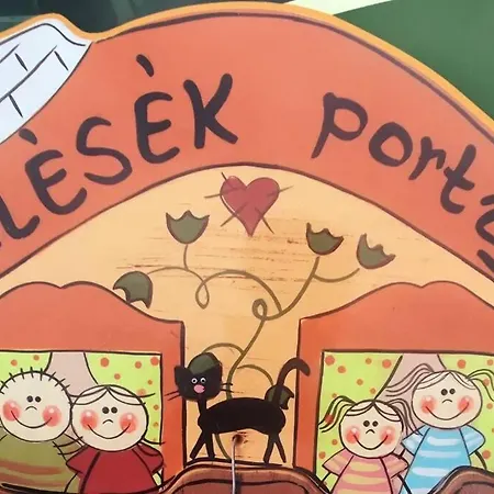Illesek Portaja Apartmán